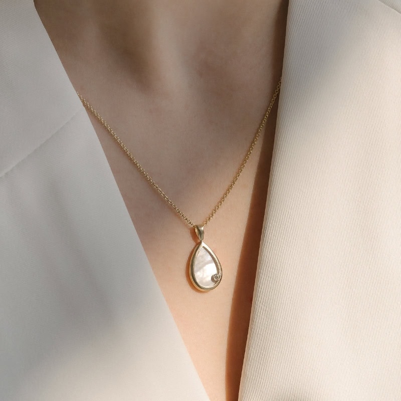 Mother-of-Pearl Drop Necklace