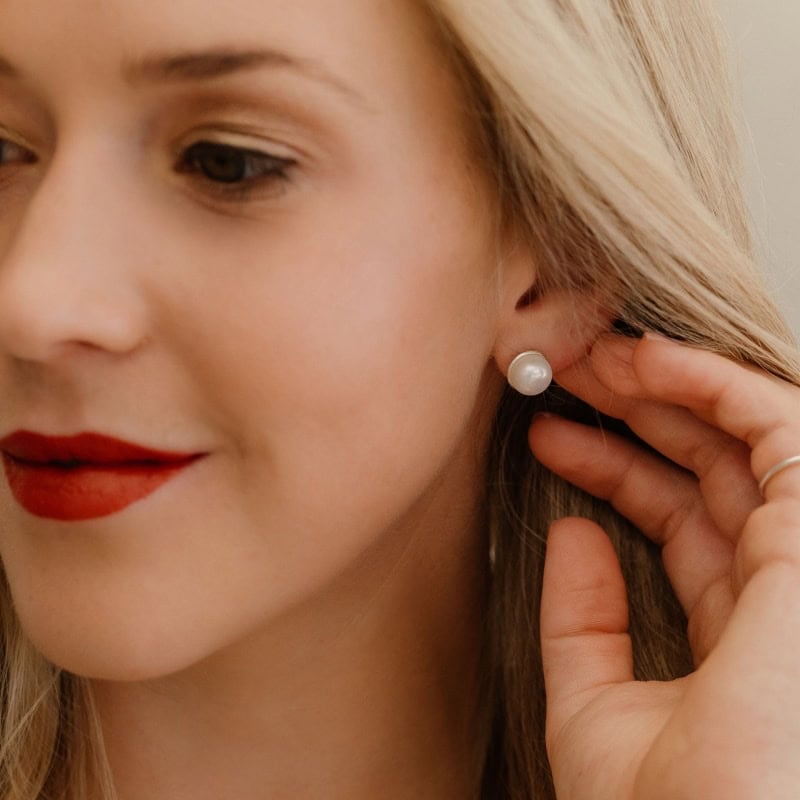 Elegant Pearl Studs - 9k Rose Gold